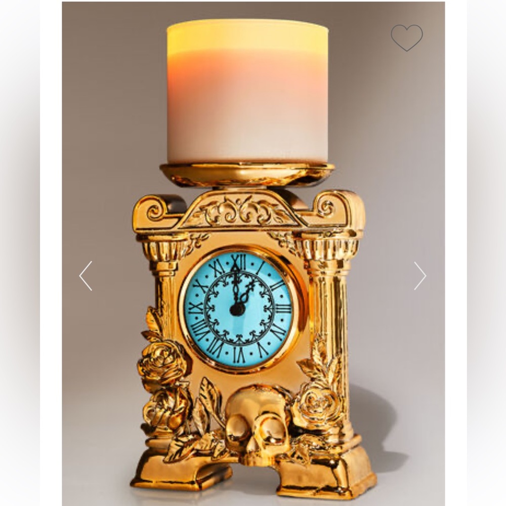 B&BW | Glow in the dark skulls & roses clock 3 wick candle holder